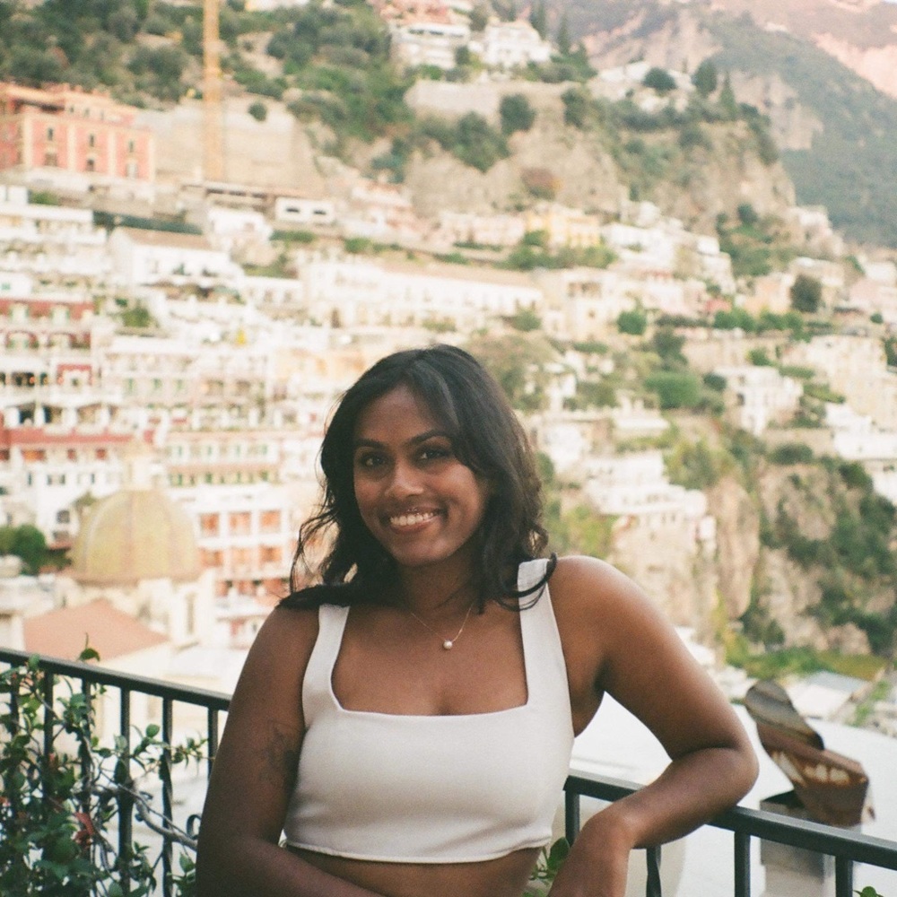 Meet your Posher, Harika
